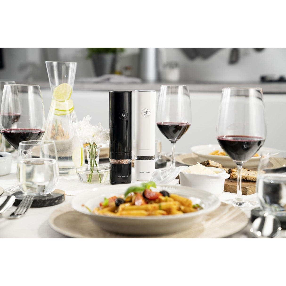 EAN 4009839652387 - ZWILLING Enfinigy Juego de salero y pimentero Negro, Blanco imagen 2