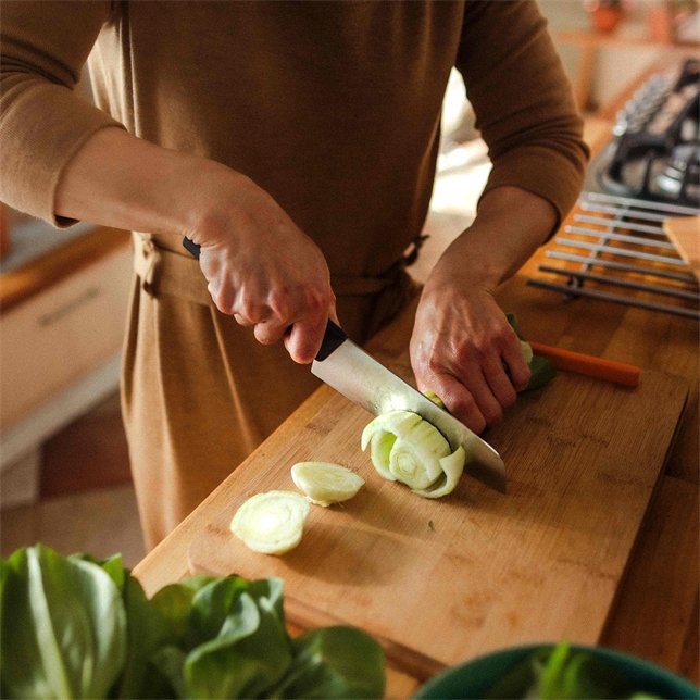 Fiskars 1057536 Cuchillo De Cocina Acero Inoxidable 1 Pieza(S) Cuchillo Santoku