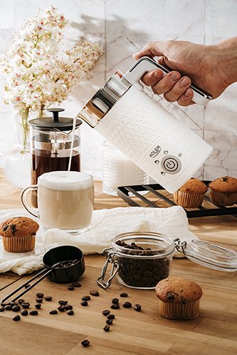 EAN 5903887809726 - Adler AD 4494 espumador o calentador de leche Automático Metálico, Blanco imagen 10