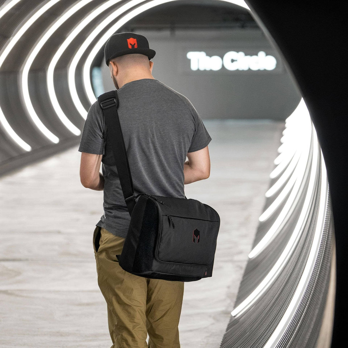 EAN 7640186416863 - CATURIX CURRIDUR 15.6” 39,6 cm (15.6") Bandolera Negro imagen 9