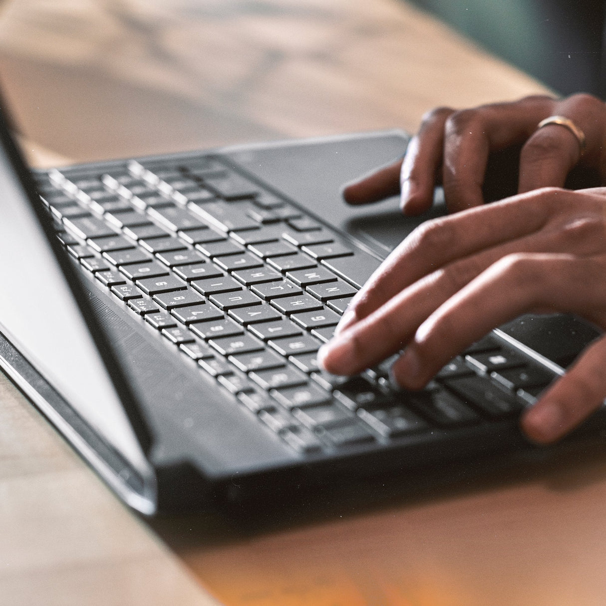 Portátil Gaming Hp Victus 15-Fa2707ns Intel Core I5-13420h 16gb 512gb Ssd Geforce Rtx 4050 15.6' Sin Sistema Operativo