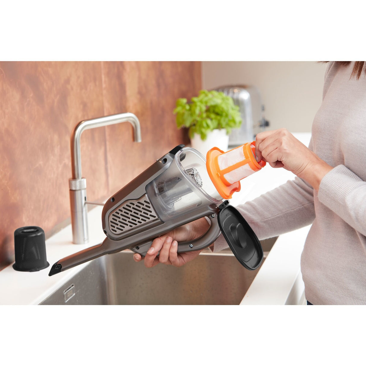 EAN 5035048712764 - Black & Decker BHHV520JF-QW aspiradora de mano Negro, Plata, Titanio Sin bolsa imagen 30