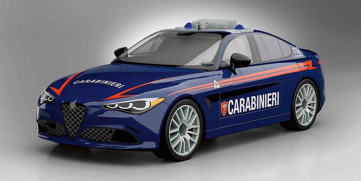 Cobi Giulia Quadrifoglio Carabinieri (Massstab 1:35) Cobi-24654