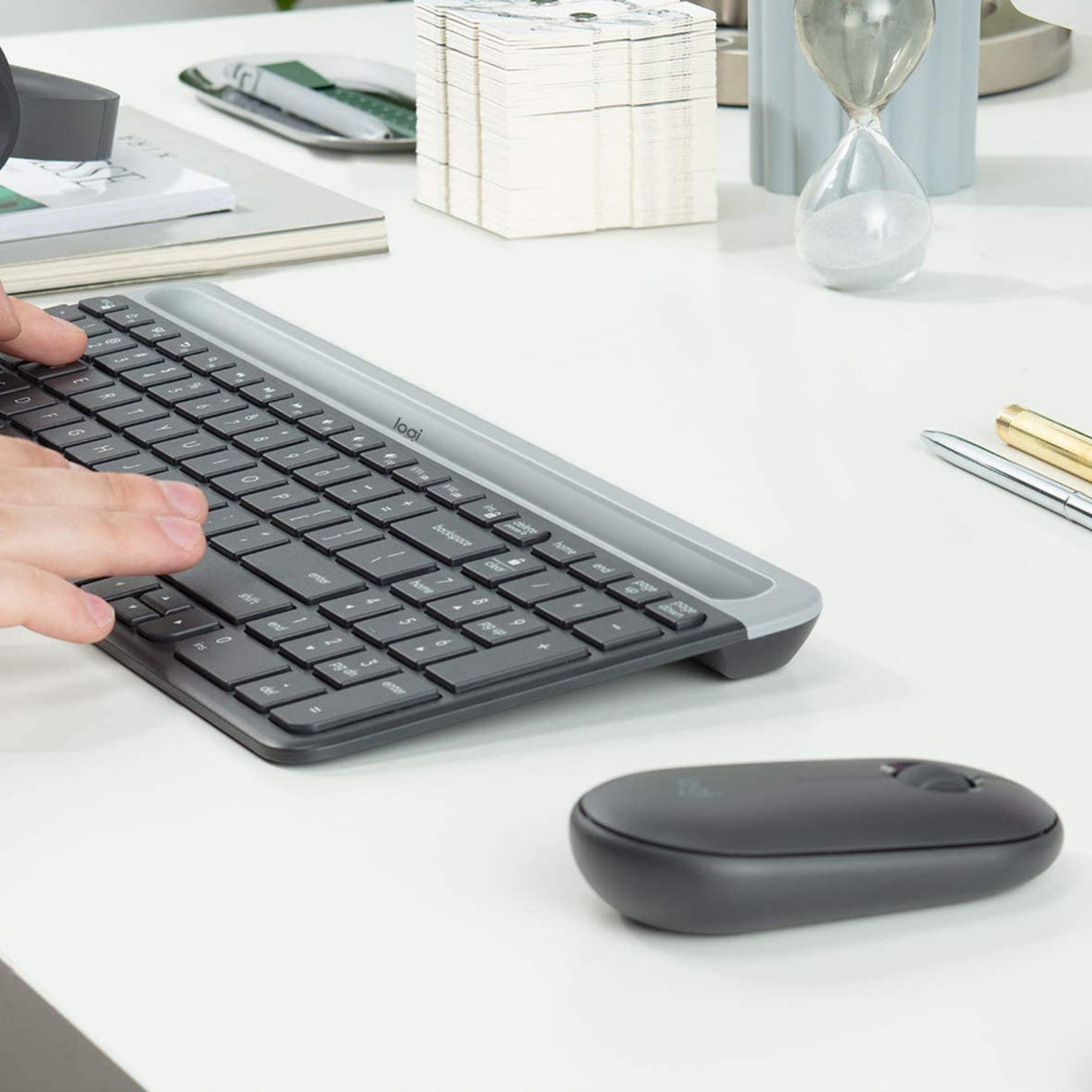 EAN 5099206086487 - Logitech 920-009192 teclado Ratón incluido Universal RF inalámbrico QWERTZ Suizo Grafito imagen 3