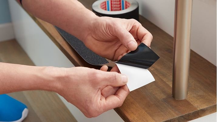 EAN 4042448101662 - TESA 55587-02 Cinta antideslizante para baño Negro imagen 3