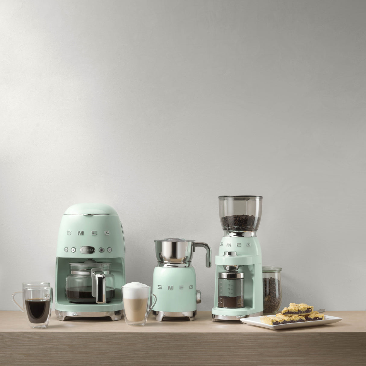 EAN 8017709280536 - Smeg DCF02PGEU cafetera eléctrica Totalmente automática Cafetera de filtro 1,4 L imagen 8