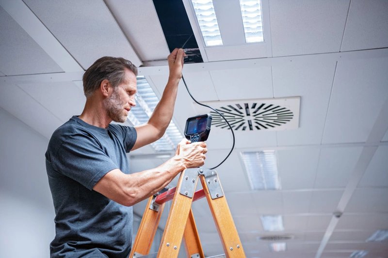 Cámara De Inspección Bosch Professional Gic 12v-5-27 C Professional, 12 Voltios Azul/Negro, Batería De Ion De Litio 2,0 Ah, En L-Boxx