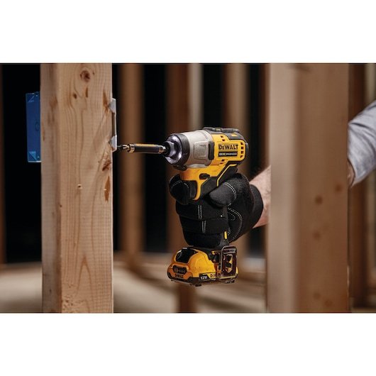 EAN 5035048731802 - DeWALT DCF601N-XJ destornillador eléctrico y llave de impacto 1100 RPM Negro, Amarillo imagen 3
