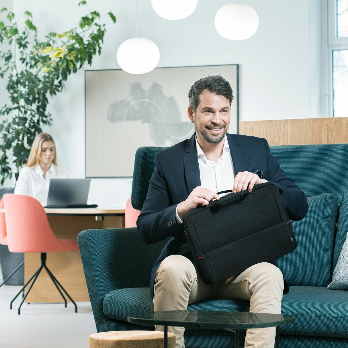 EAN 7640186419703 - DICOTA Eco Slim Case Plus BASE 39,6 cm (15.6") Negro imagen 5