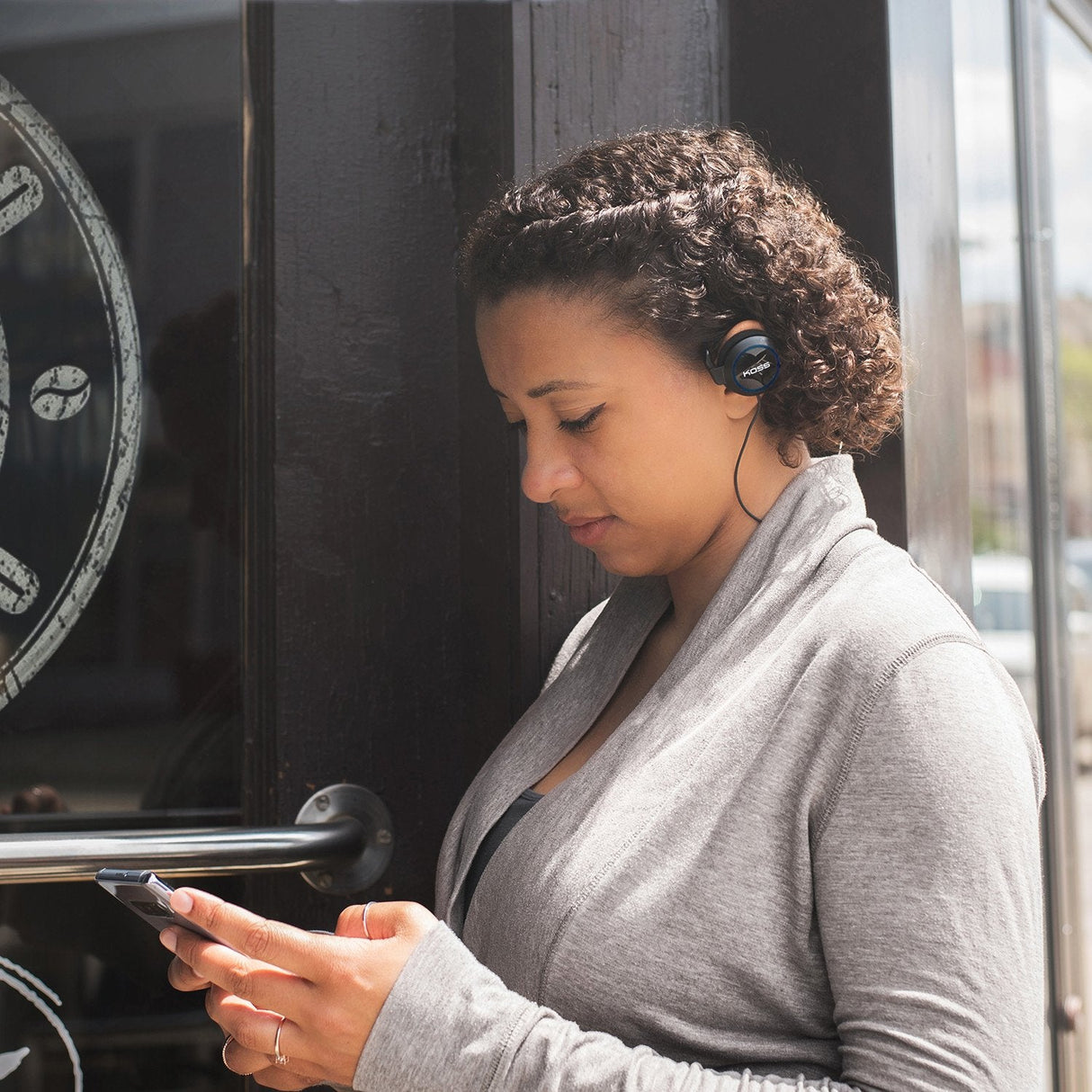 Koss Auriculares Bt221i In-Ear, Micrófono, Inalámbrico, Negro