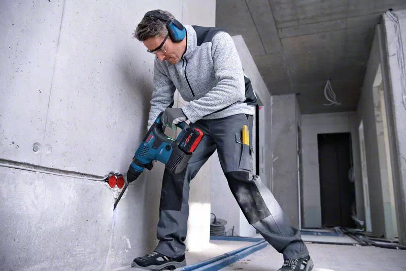 EAN 4059952567297 - Bosch GBH 18V-34 CF Professional 500 RPM SDS Plus 4,9 kg Negro, Azul imagen 2