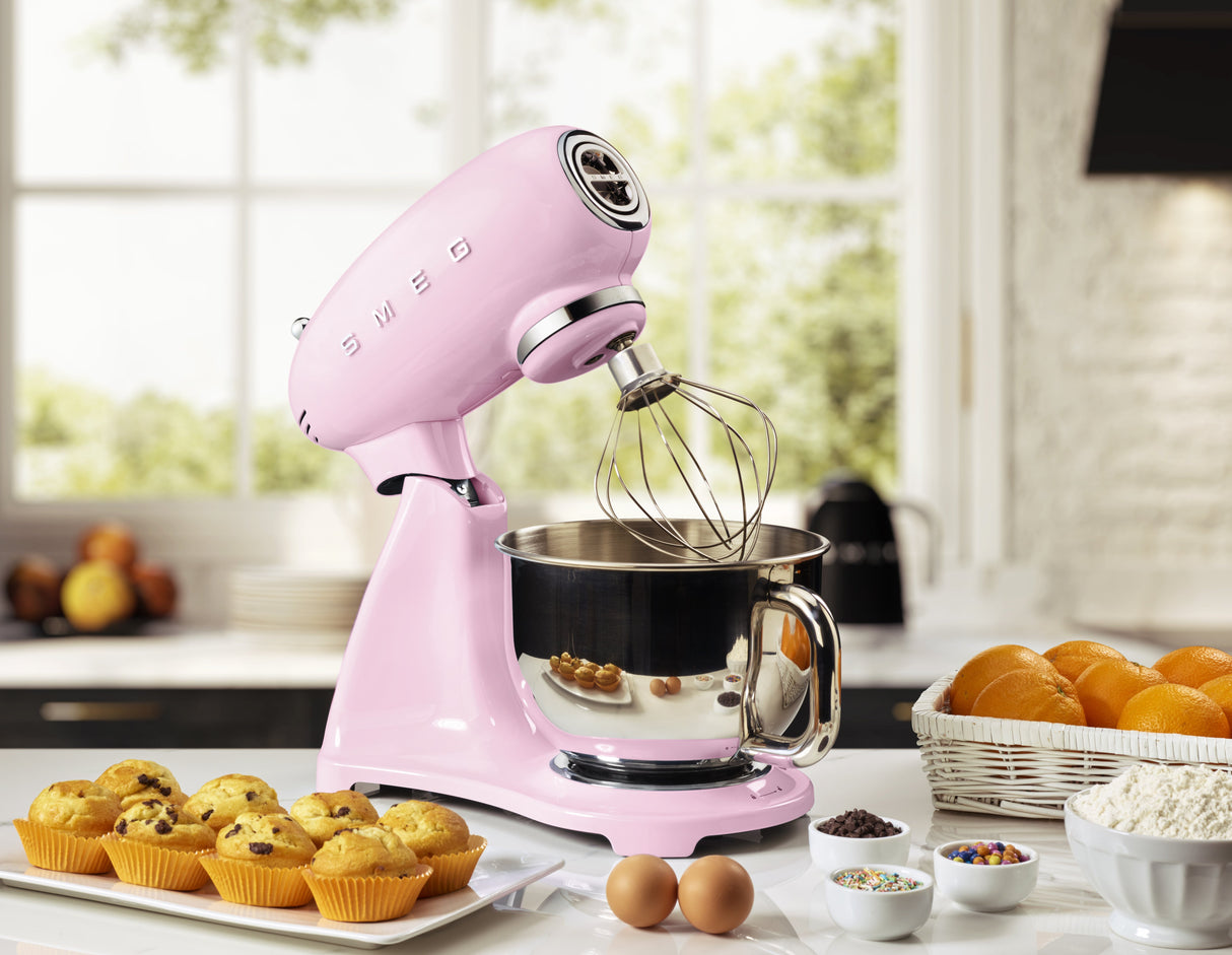 EAN 8017709319212 - Smeg SMF03PKEU batidora Batidora de varillas 800 W Rosa imagen 11