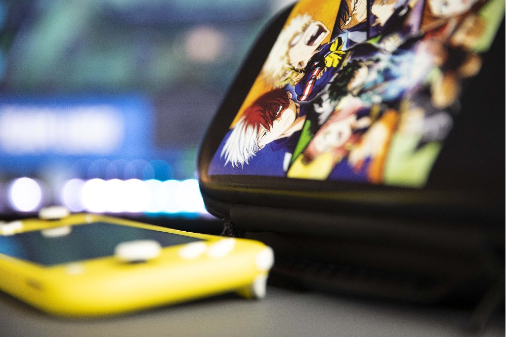 Funda Para Nintendo Switch Konix My Hero Academia Héroes