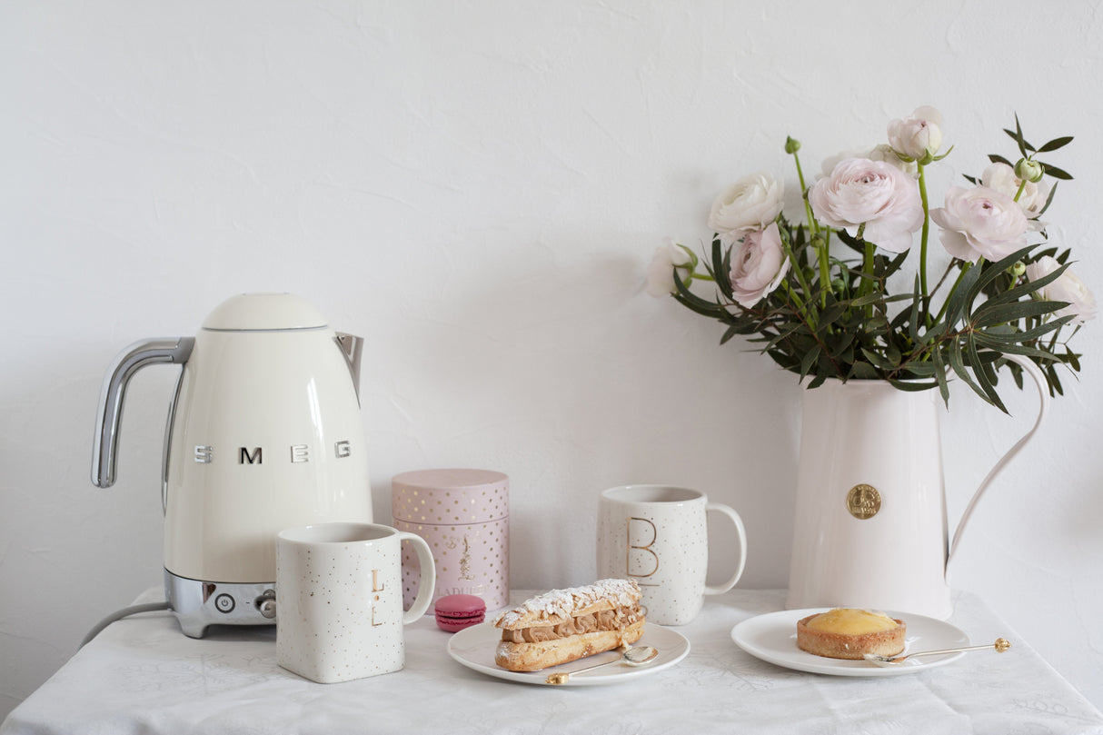 EAN 8017709231378 - Smeg KLF04CREU tetera eléctrica 1,7 L 2400 W Crema de color imagen 21