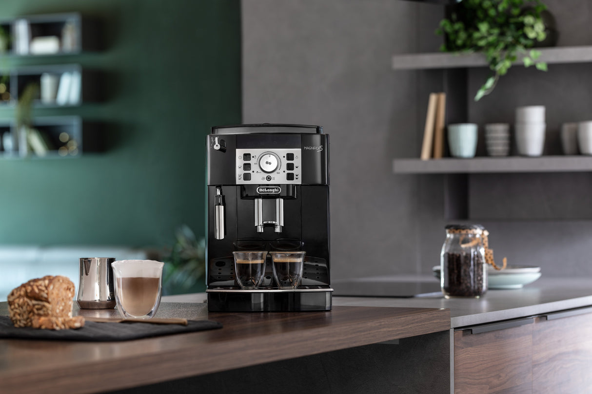 EAN 8004399325036 - De’Longhi Magnifica S ECAM 21.110.B cafetera eléctrica Totalmente automática Máquina espresso 1,8 L imagen 4
