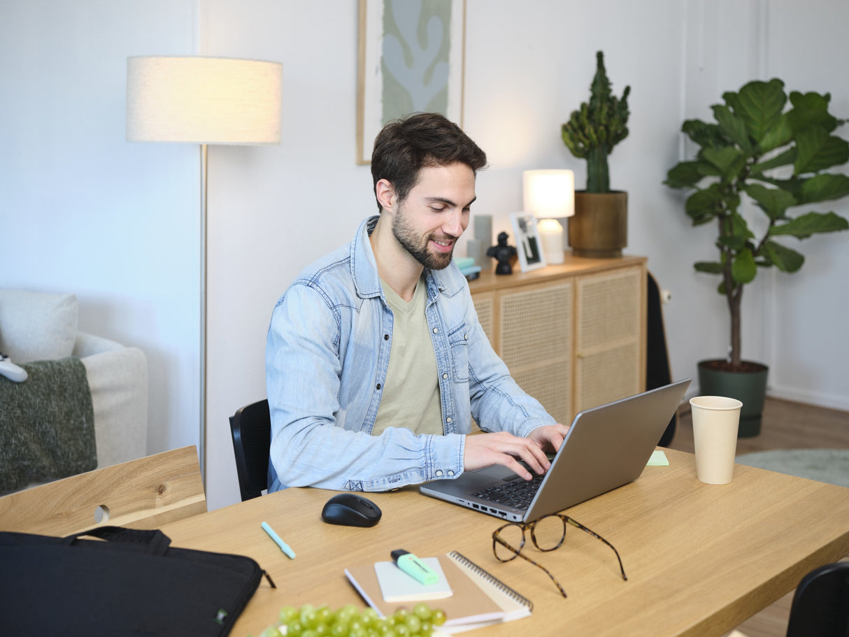 Maletín + Ratón Trust Gaming Bologna Para Portátiles Hasta 16' Negro