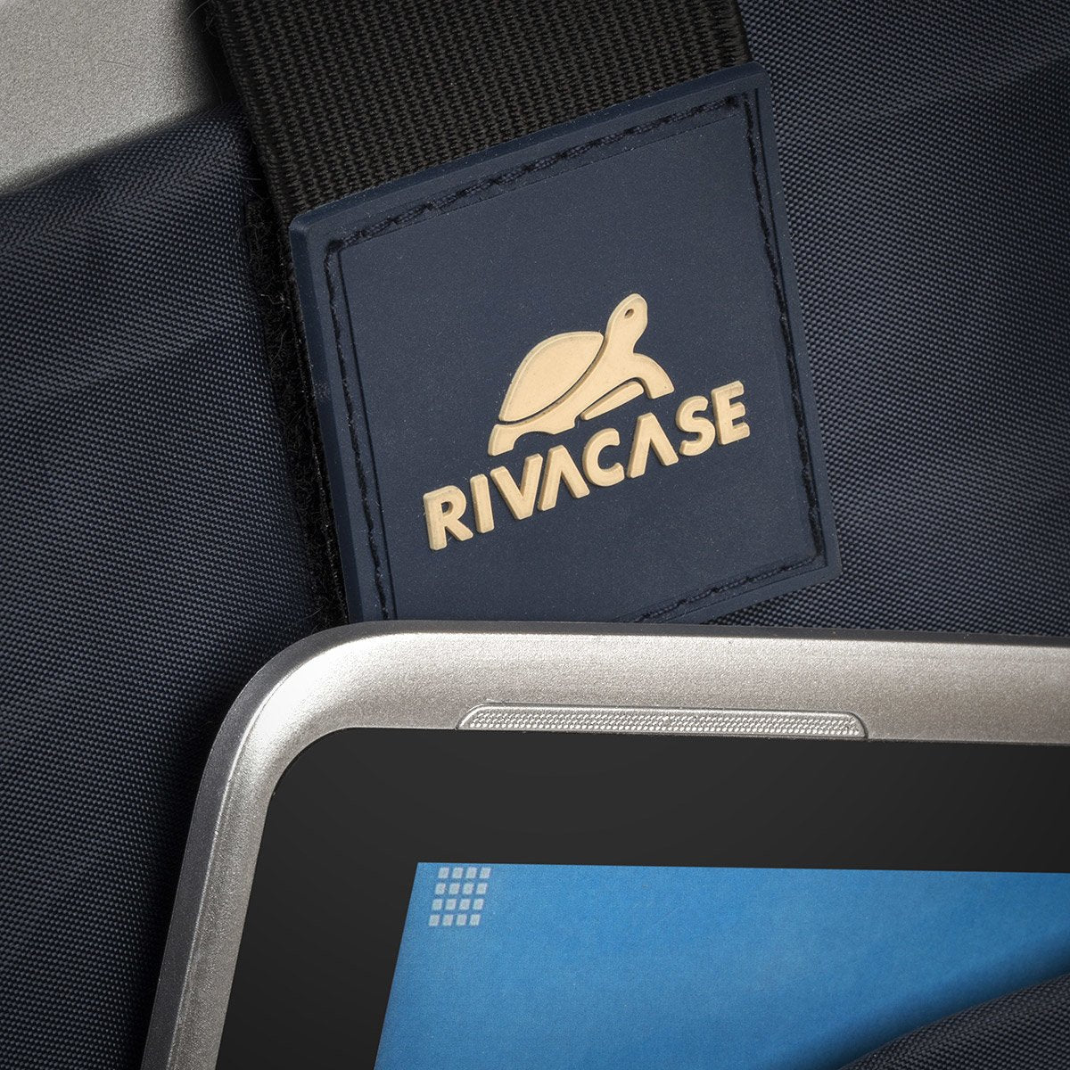 EAN 4260403570012 - Rivacase 8460 43,2 cm (17") Funda tipo mochila Negro imagen 13
