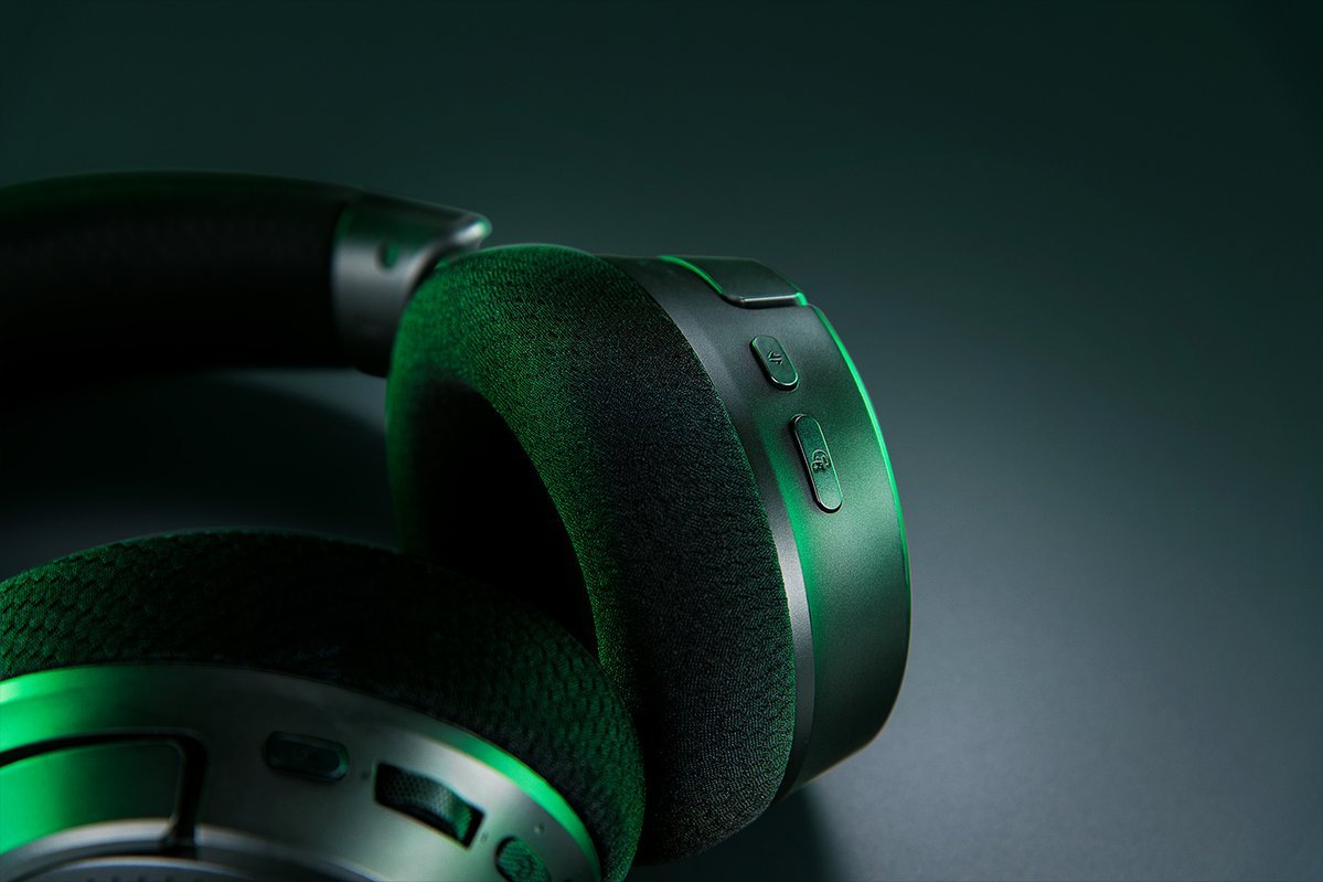 EAN 8887910060742 - Razer Kraken V4 Auriculares Inalámbrico Diadema Juego USB tipo A Bluetooth Negro imagen 9