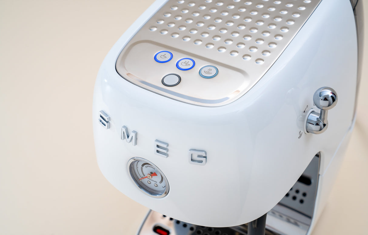 EAN 8017709349424 - Smeg ECF03WHEU cafetera eléctrica Semi-automática Máquina espresso 1,4 L imagen 21
