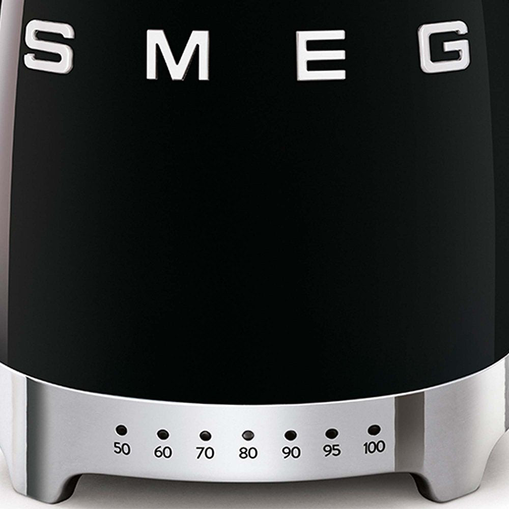 EAN 8017709231309 - Smeg KLF04BLEU tetera eléctrica 1,7 L 2400 W Negro imagen 5