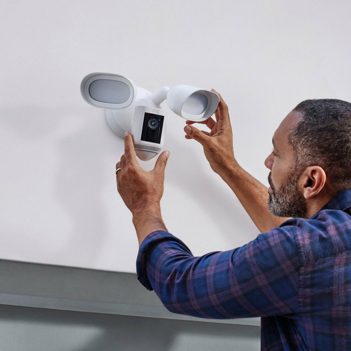 EAN 0840268989408 - Ring Floodlight Cam Wired Pro Cámara de seguridad IP Exterior 1920 x 1080 Pixeles Techo/pared imagen 3