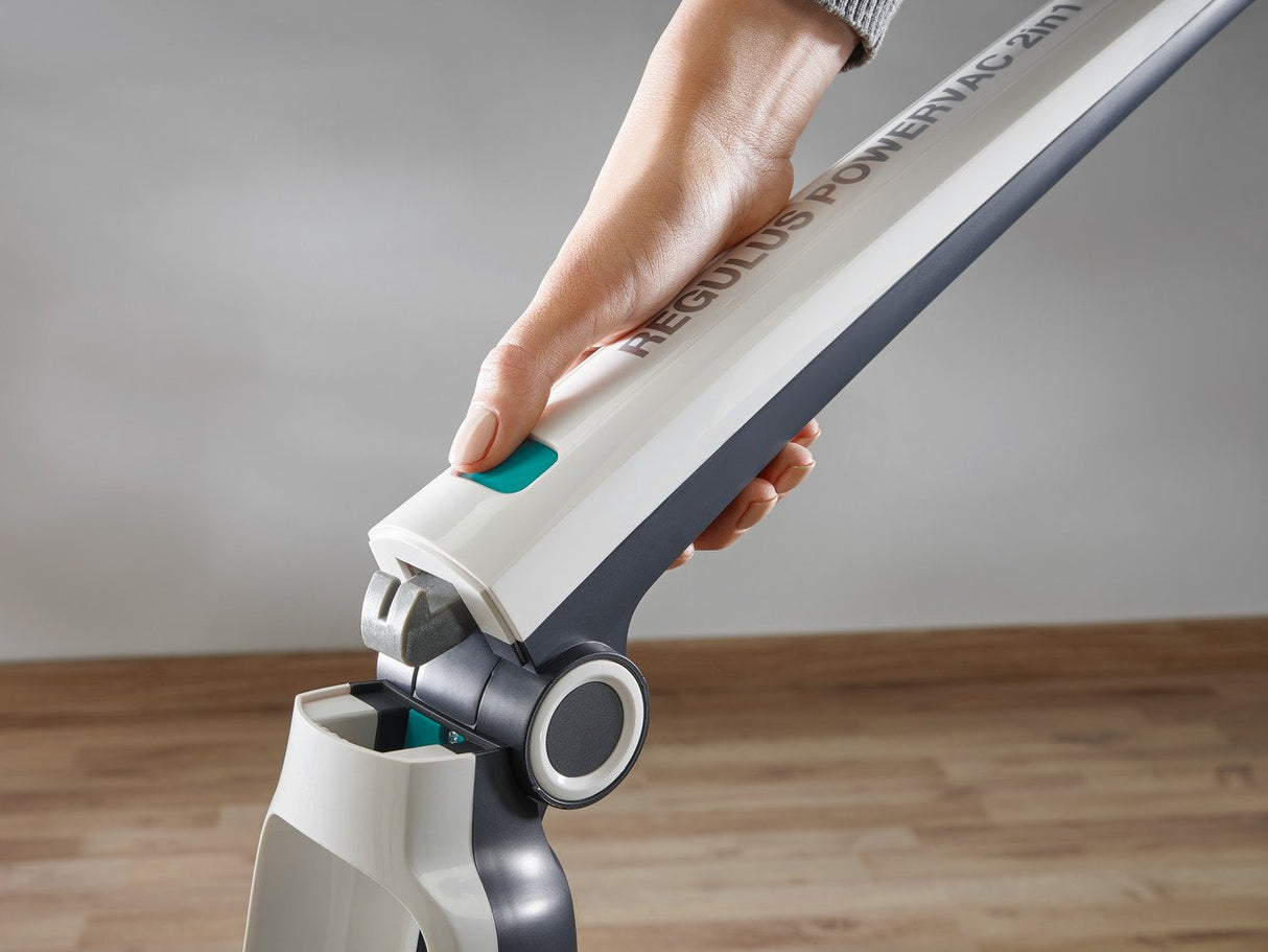 EAN 4006501119254 - Leifheit PowerVac 2in1 Aspiradora escoba 2 en 1 Batería Secar Ciclónico Sin bolsa Negro, Azul, Blanco imagen 27