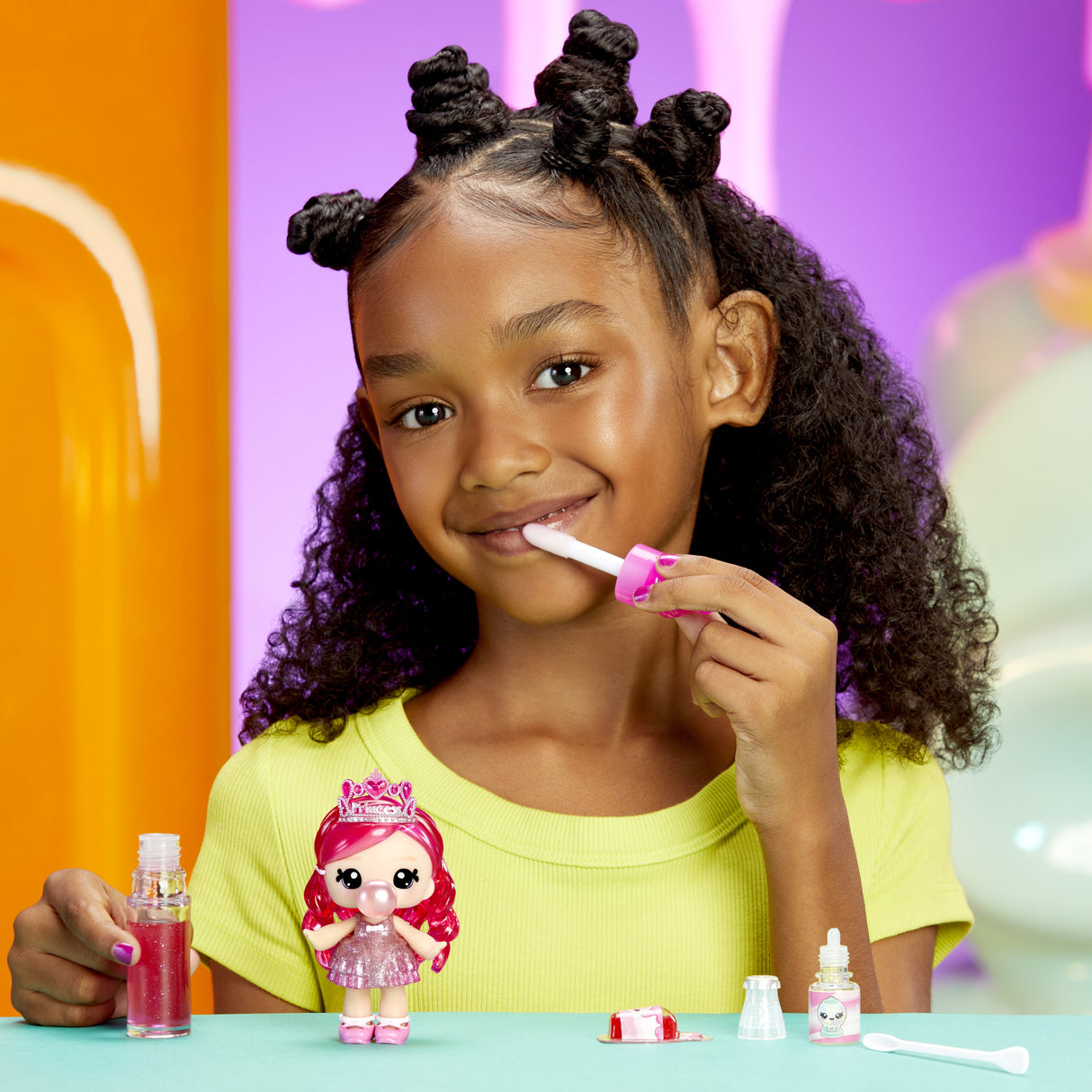EAN 0035051120711 - MGA Entertainment Yummiland Lipgloss Doll- Bianca Bubblegum imagen 6