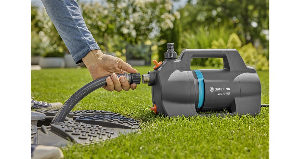 Bomba De Jardín Gardena 4200 Juego Silencioso (Gris Oscuro/Turquesa, 600 Vatios, Modelo 2023
