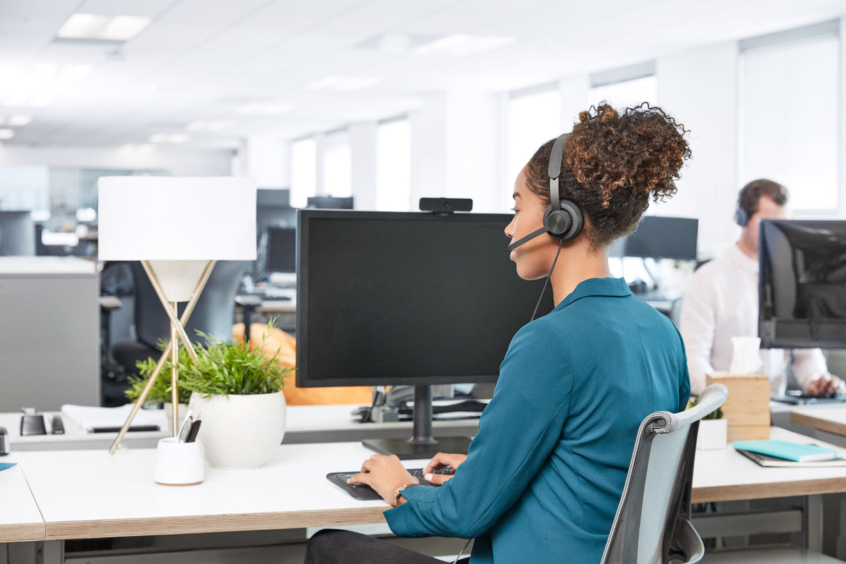 Auriculares Logitech Zone Wired Ms Teams Con Micrófono Usb Negros