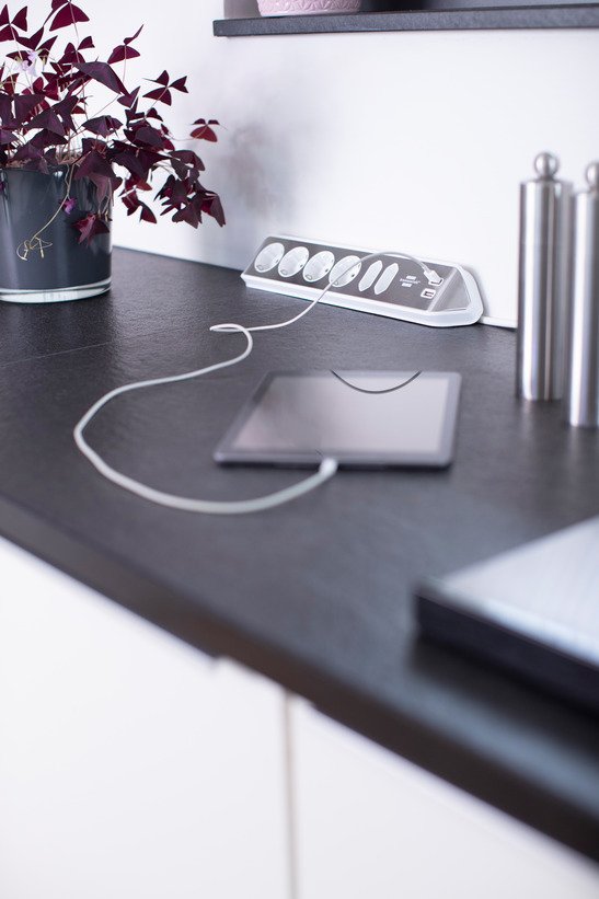 Brennenstuhl Estilo Eckstedoleiste 6-Fach Weiss