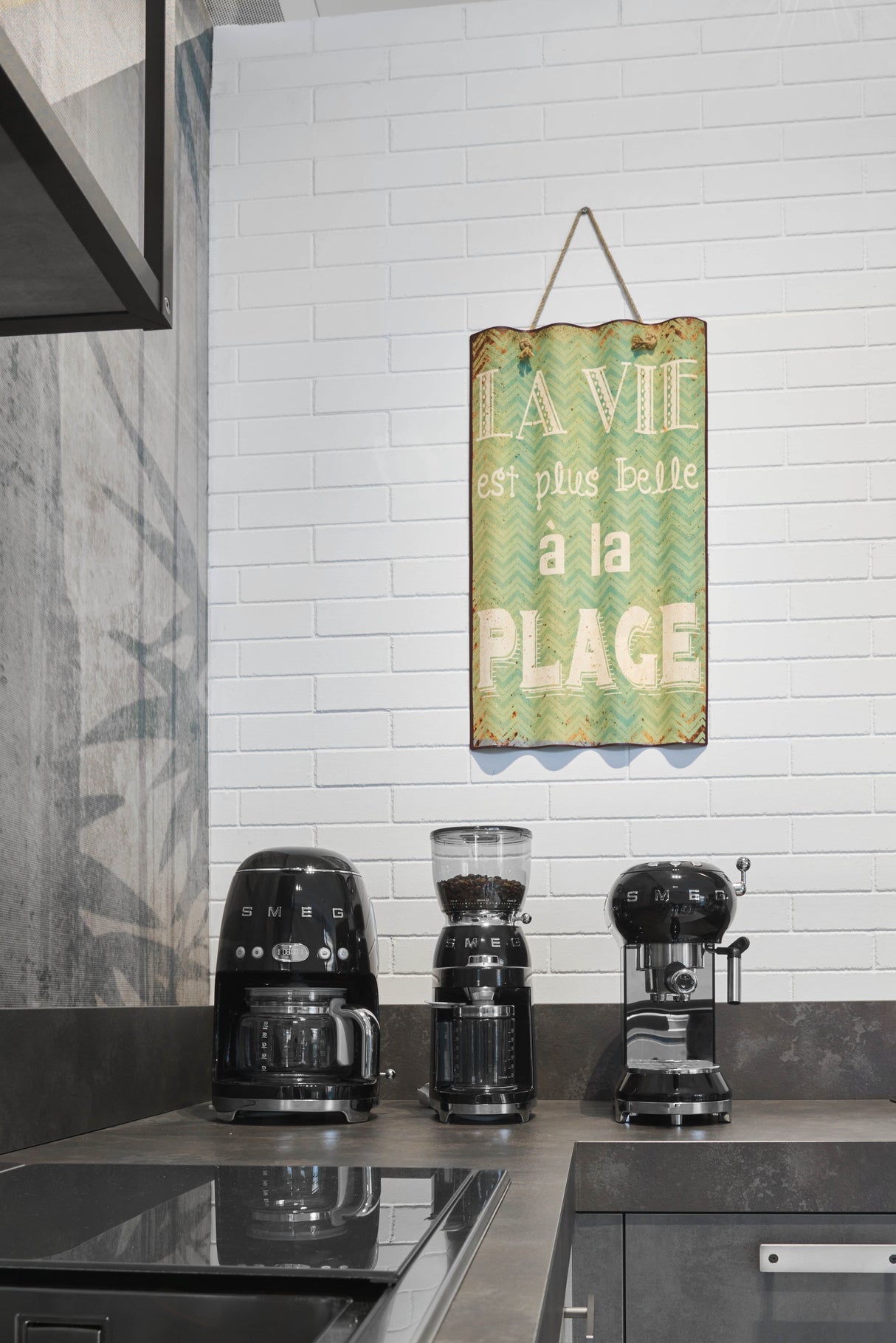 EAN 8017709280512 - Smeg DCF02BLEU cafetera eléctrica Manual Cafetera de filtro 1,4 L imagen 6