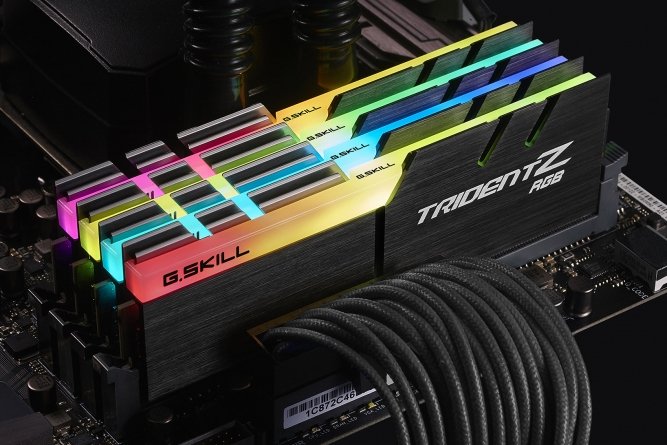 EAN 4719692015402 - G.Skill Trident Z RGB F4-3200C16Q-64GTZR módulo de memoria 64 GB 4 x 16 GB DDR4 288-pin DIMM imagen 4