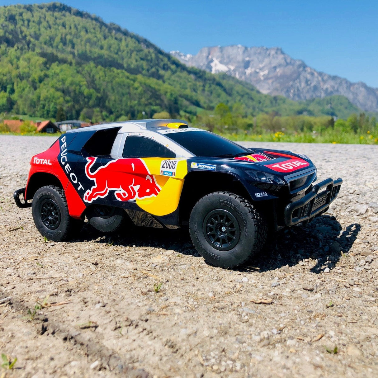 EAN 9003150116547 - Carrera RC Peugeot 08 DKR 16 - Red Bull modelo controlado por radio Coche de carreras de carretera Motor imagen 2