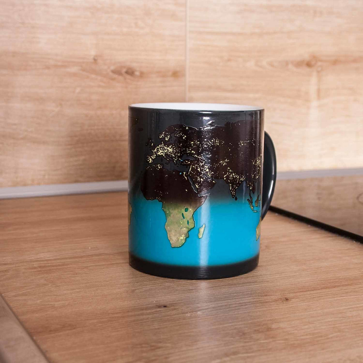 Mad Monkey - Taza "Tag & Nacht" Con Farbwechsel