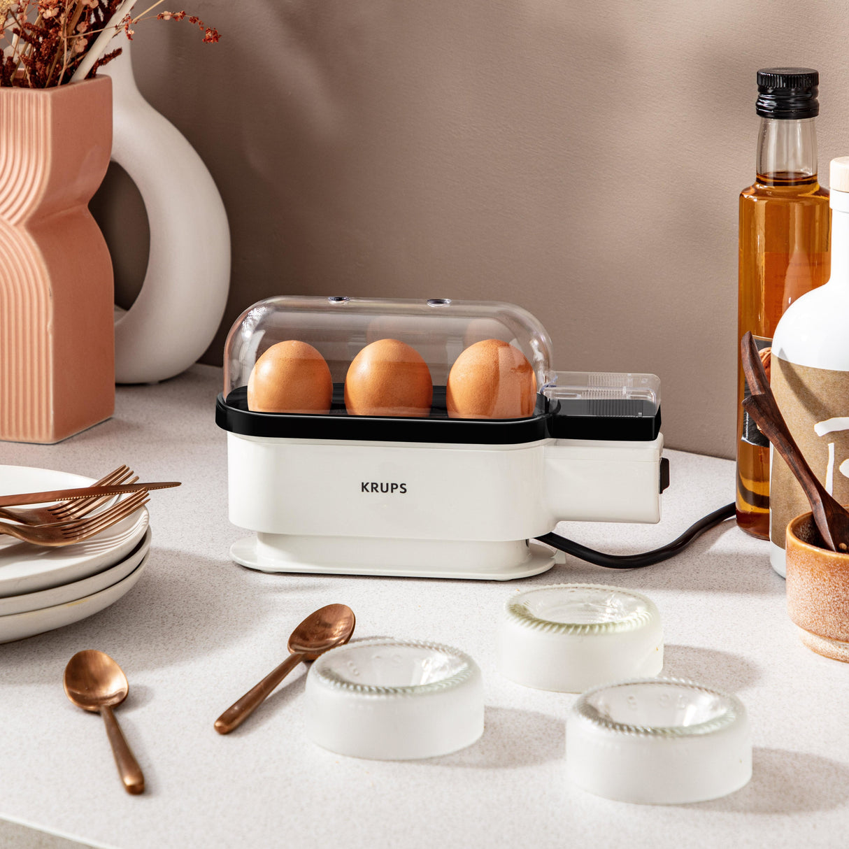EAN 3045380024762 - Krups EG2341 cuecehuevos 3 huevos 300 W Negro, Blanco imagen 5