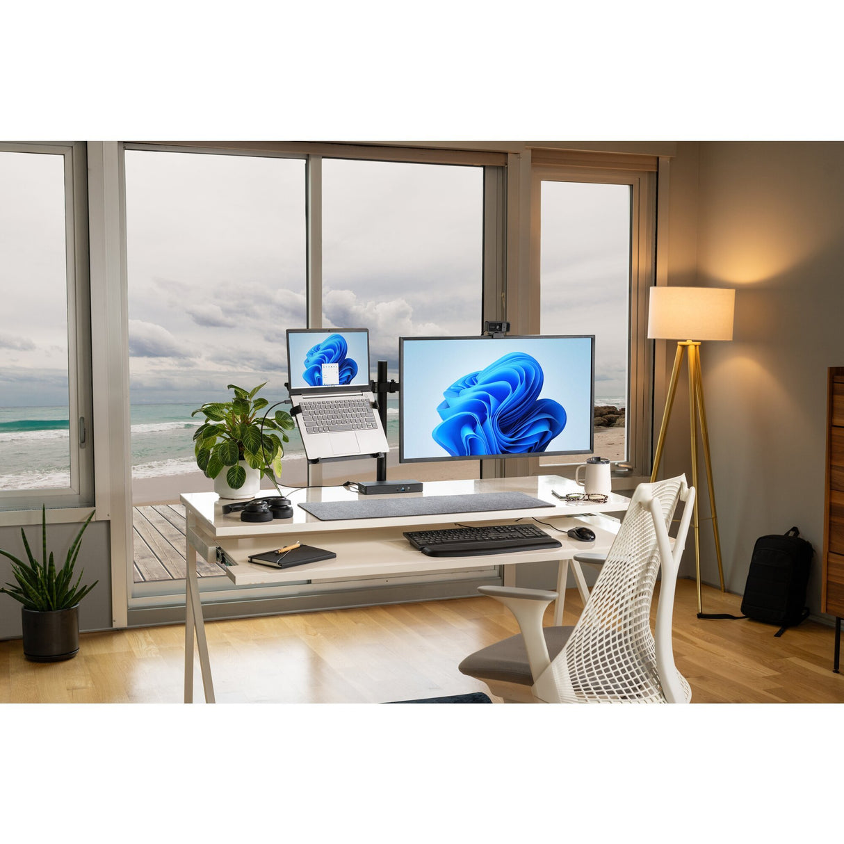 EAN 0085896554097 - Kensington K55409WW soporte para monitor 81,3 cm (32") Escritorio Negro imagen 11