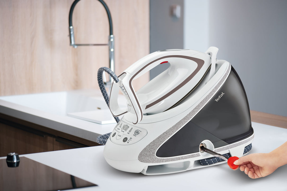 EAN 3121040073933 - Tefal Pro Express Ultimate Care GV9567 2600 W 1,9 L Durilium AirGlide Autoclean soleplate Blanco, Gris imagen 2