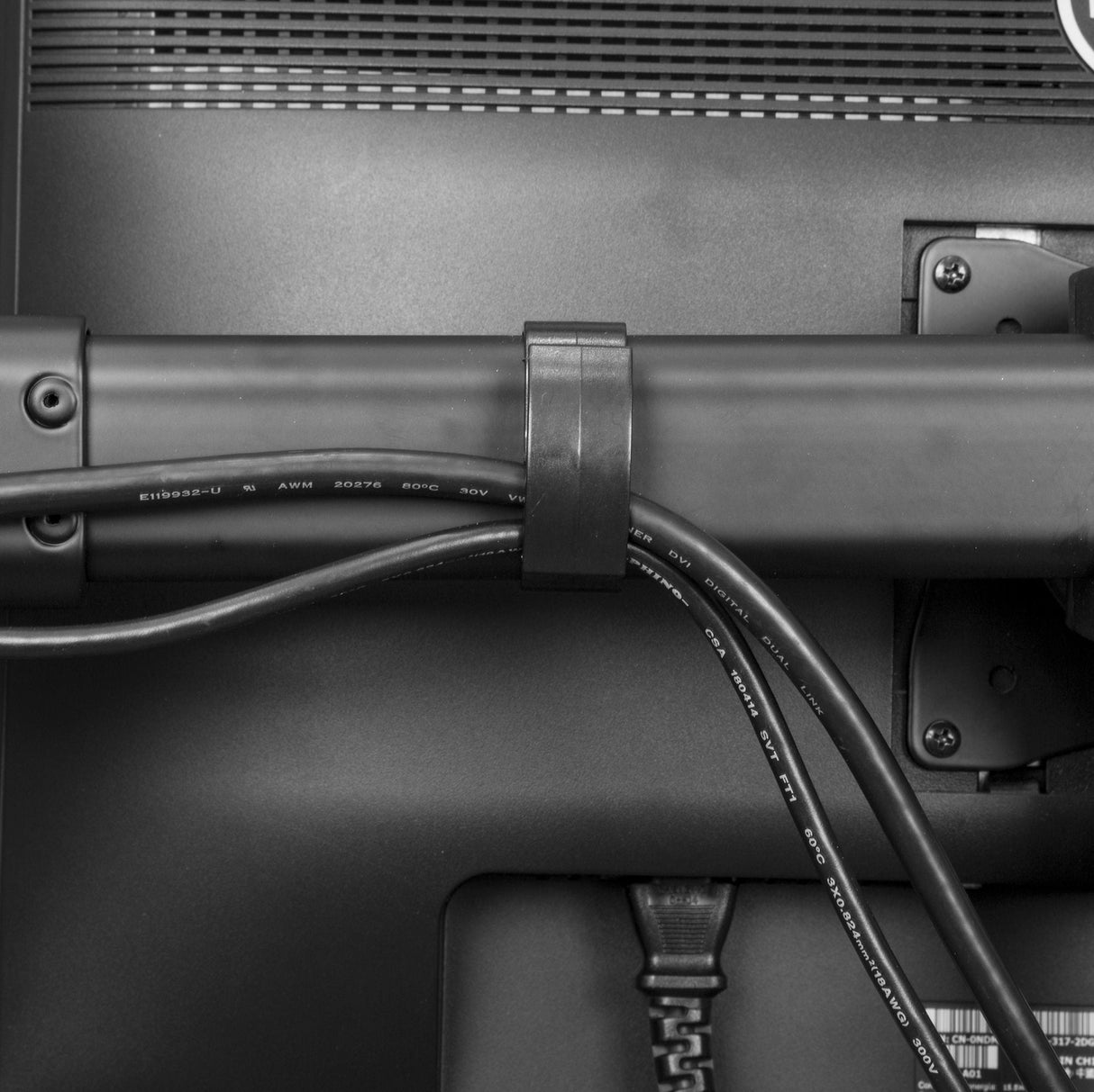 Startech Armtrio Brazo Articulado Para 3 Monitores Hasta 24"