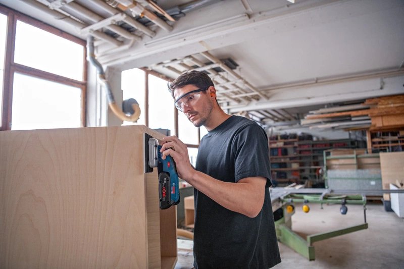 Lijadora Orbital A Batería Bosch Professional Gss 18v-13 Professional Solo Azul/Negro, Sin Batería Ni Cargador