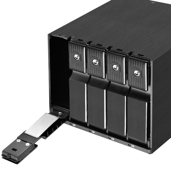 EAN 4710679814124 - Silverstone SST-FS305-12G unidad de disco multiple Negro imagen 9