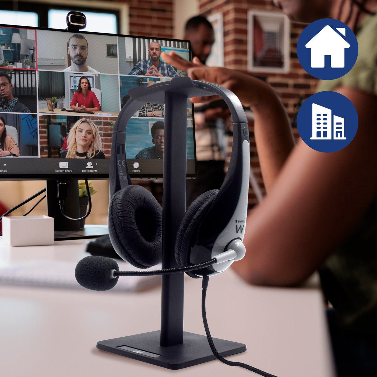 EAN 8052101431261 - Ewent EW1586 auricular / audífono accesorio Soporte para auriculares imagen 4