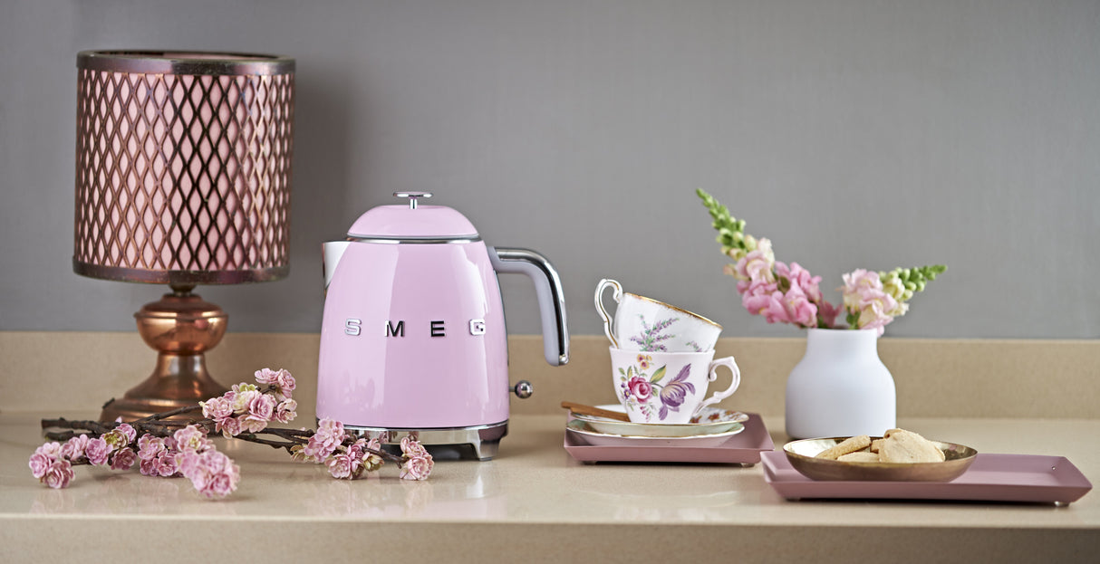 EAN 8017709302214 - Smeg KLF05PKEU tetera eléctrica 0,8 L 1400 W Rosa imagen 16