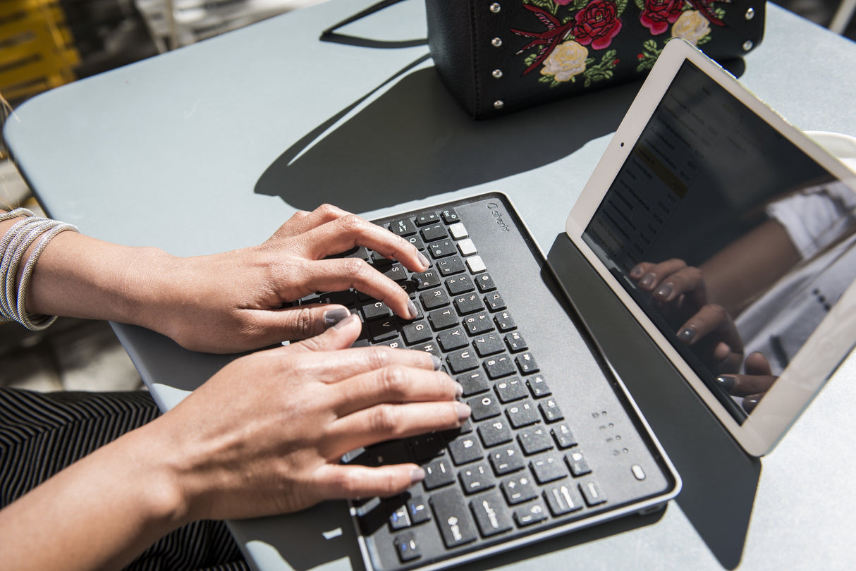 Teclado Inalambrico Kb Silver Ht Gris Oscuro