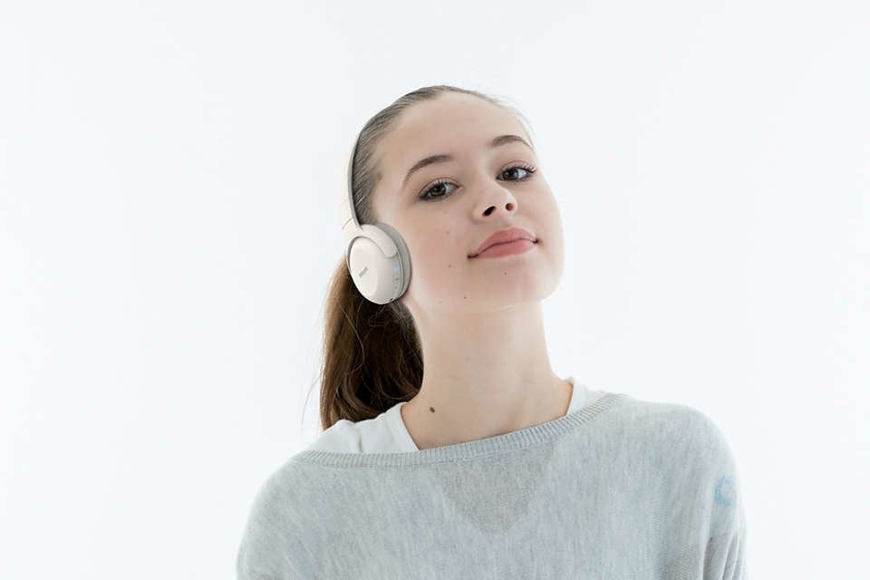 EAN 4895229100510 - Philips TAUH202WT/00 auricular y casco Auriculares Inalámbrico Diadema Llamadas/Música MicroUSB Bluetooth imagen 3