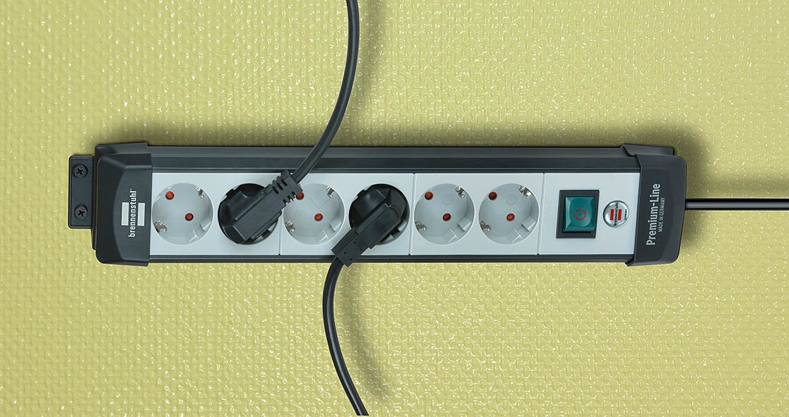 Brennenstuhl 1951580100 Base Múltiple 3 M 8 Salidas Ac Negro, Gris