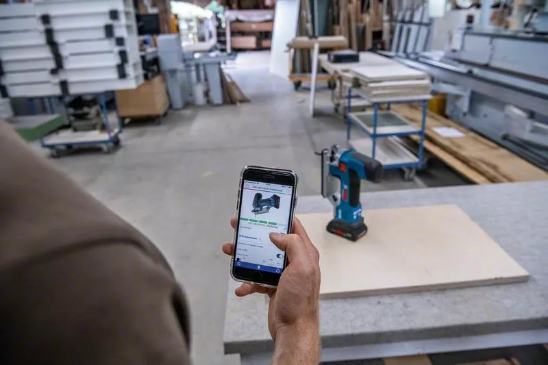 Sierra De Calar Inalámbrica Bosch Gst 18v-155 Sc Professional, 18 Voltios (Azul/Negro, 2x Batería Procore18v 4.0ah, En L-Boxx) 06015b0002