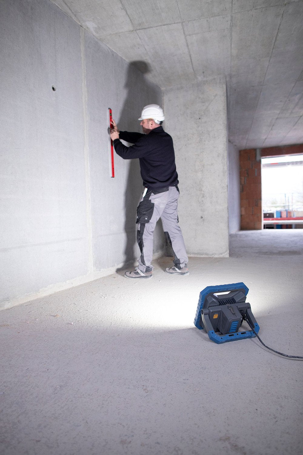 EAN 4007123674589 - Brennenstuhl BS 8050 MH Cian, Gris LED 82 W imagen 13