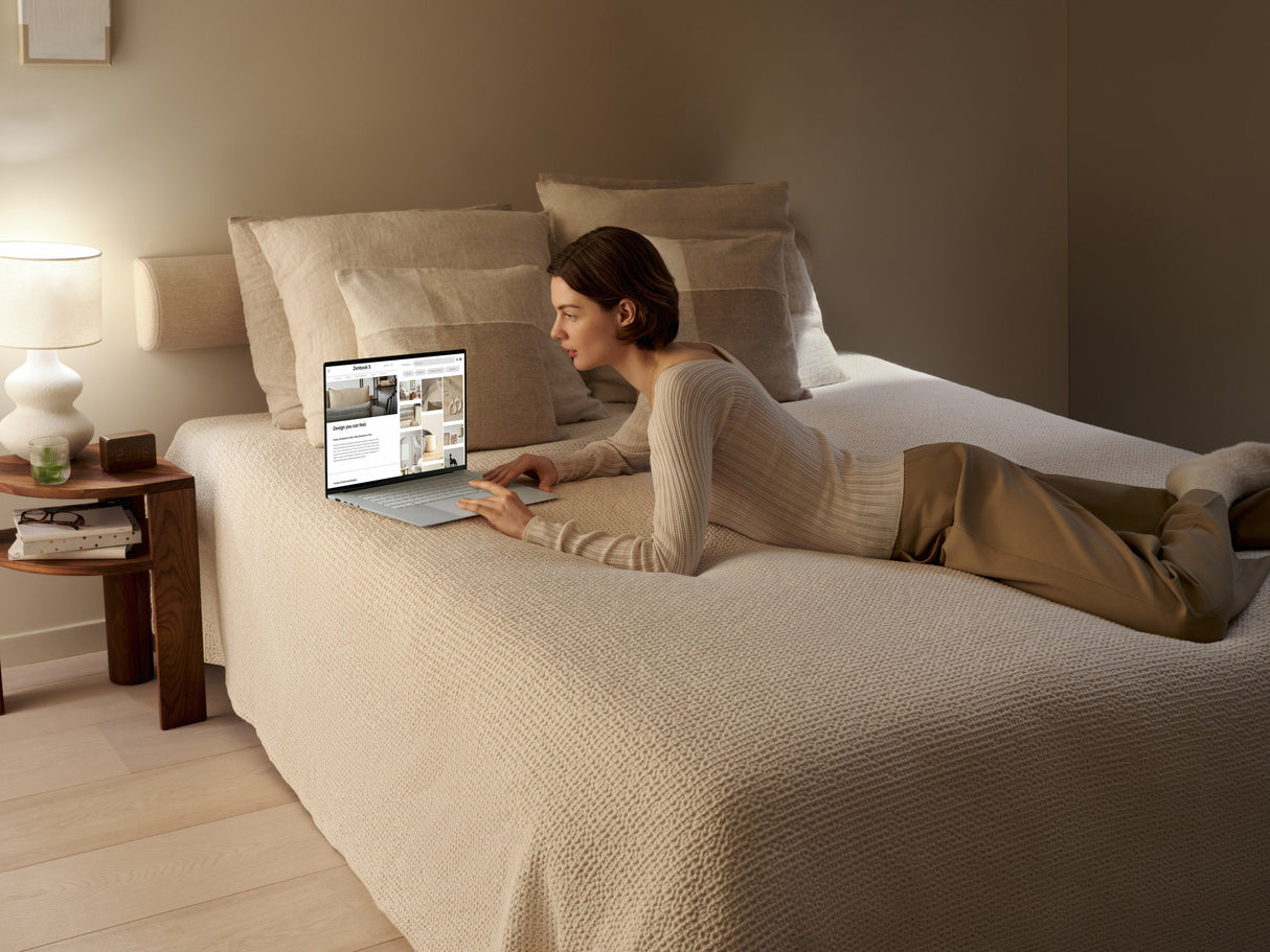 Asus Zenbook S 16 Oled Um5606wa-Rk351w - Ordenador Portátil 16" Wqxga+ 120hz (Amd Ryzen Ai 9 Hx 370, 32gb Ram, 1tb Ssd, Radeon 890m, Windows 11 Home) Blanco Escandinavi - Teclado Qwerty Español