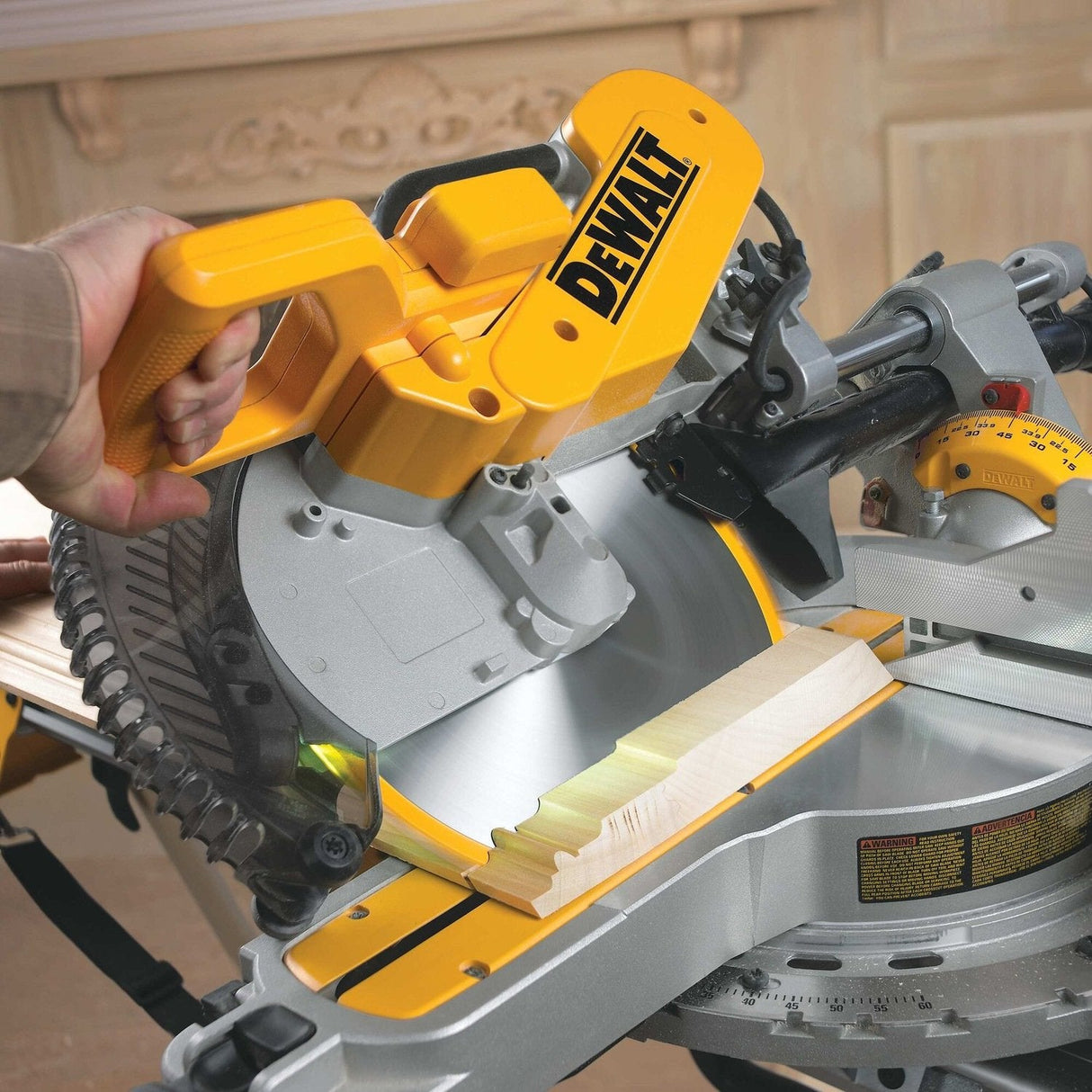 Dewalt Ingleteadora Telescopica Dws780-Qs (1675w; 305 Mm)