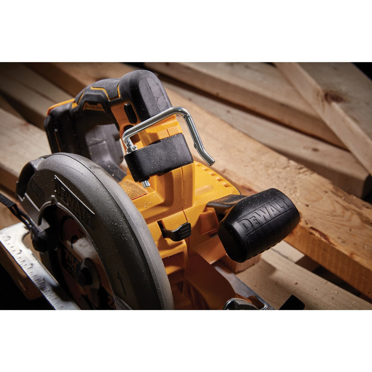 EAN 5035048739532 - DeWALT DCS573NT-XJ sierra circular portátil imagen 14